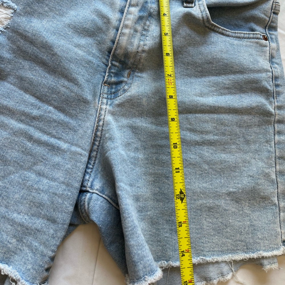 Denizen from Levi's Blue Relaxed Fit Jean Shorts - Picture 6 of 6